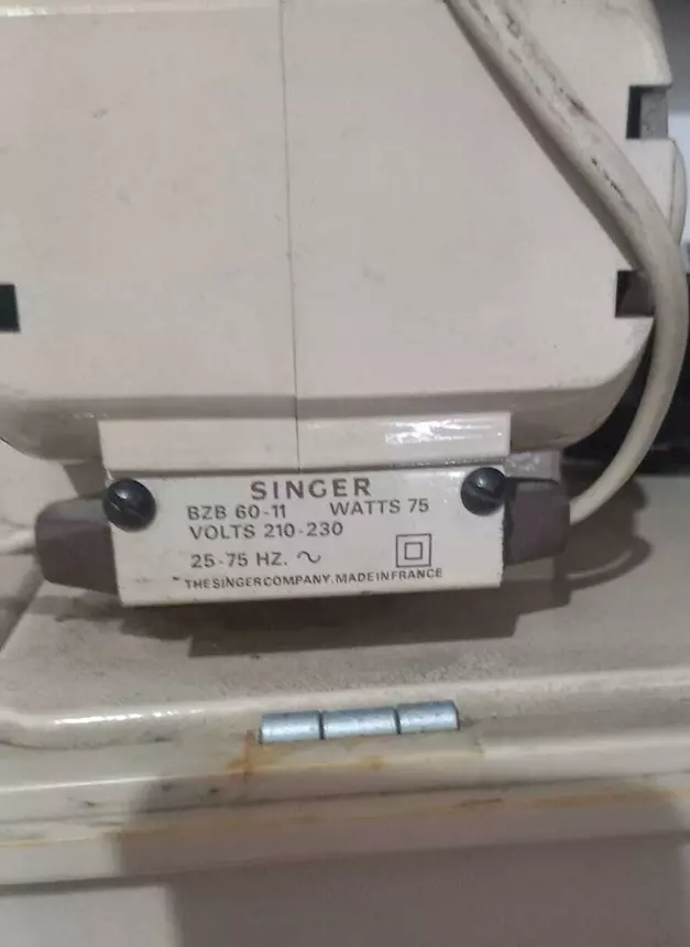 Macchina da Cucire Singer 267 Vintage, color crema, prezzo trattabile - Foto 4