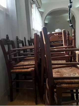 60 sedie in legno con seduta in vimini usati - Foto 3