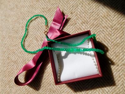 Collana di smeraldi naturali, chiusura in oro 18 carati