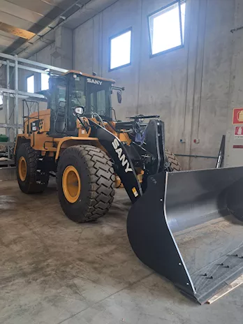 Pala Gommata nuova, pronta consegna, cambio automatico - Anteprima 4