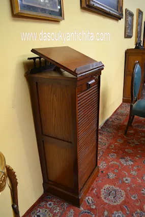 Schedario-classificatore stile inglese con leggio