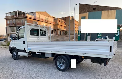 Iveco Daily 35 C12 Cassonato Passo 3750 con Clima Anno 2007, ottime condizioni - Foto 2
