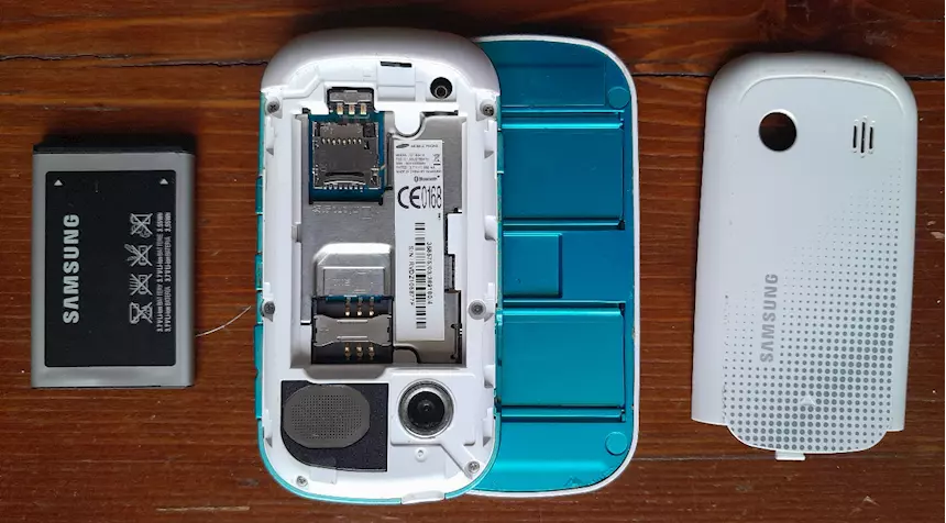 Foto 4Samsung GT-B3410 non si accende da sostituire tasto accensione