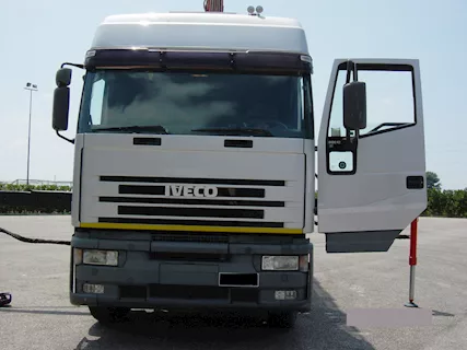 Iveco Eurotech 190 e 42 con gru Ferrari