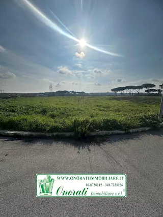 MQ 15.000 Santa Palomba (RM) Via Ardeatina Fronte Strada