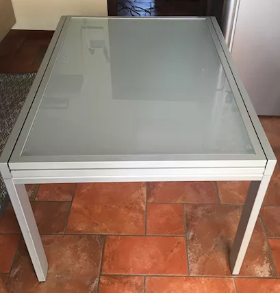 Tavolo allungabile + 4 sedie