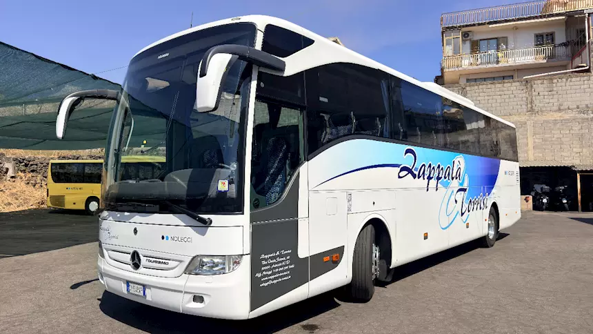 Mercedes Tourismo 15RHD Anno 2010 Km 840000 Euro 5