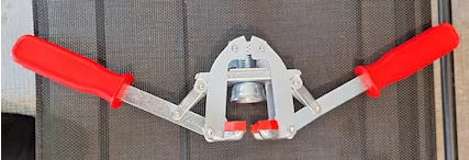 Tappatrice per bottiglie di vino