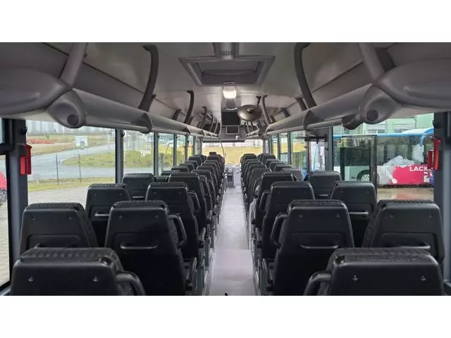 Foto 12Iveco Crossway H, cambio automatico