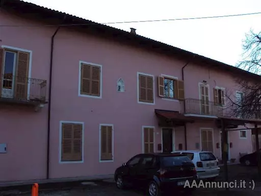 ALLOGGIO IN CASCINALE ZERO SPESE CONDOMINIALI