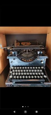 Macchina da scrivere Royal Vintage - Anteprima 3