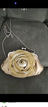 Borsetta vintage con tessuto di raso a forma di rosa