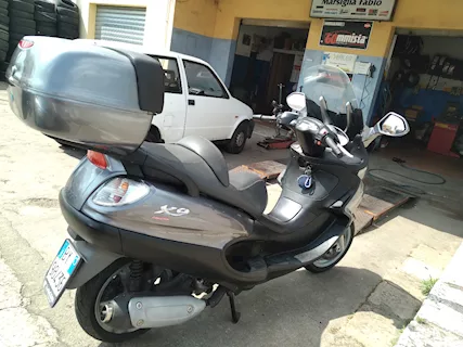 Piaggiox9 250