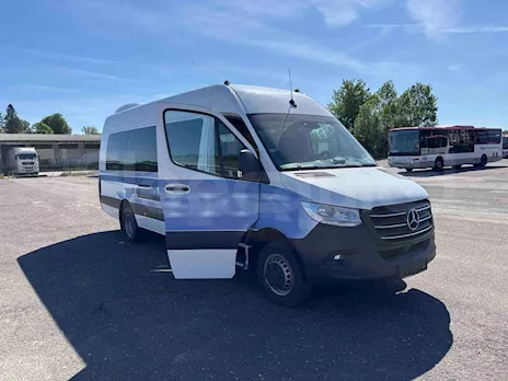 Mercedes-Benz Sprinter (minibus turistico)
