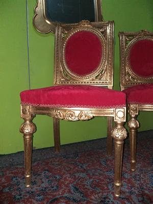 Coppia sedie lussuose in legno intagliato