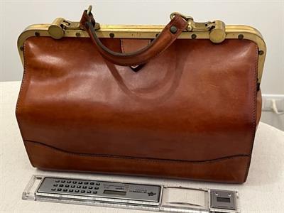 Borsa a mano in cuoio anni 90 rifinita