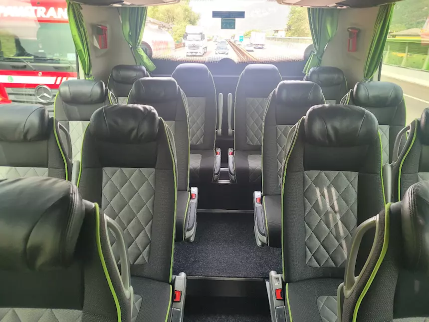 Foto 9New Tourismo Euro 6 Marca Mercedes Anno 2019 Km 480000, cambio automatico