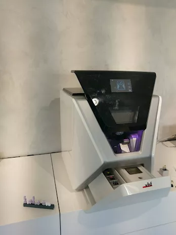VHF Z4 4-Axis dental milling machine - Foto 3