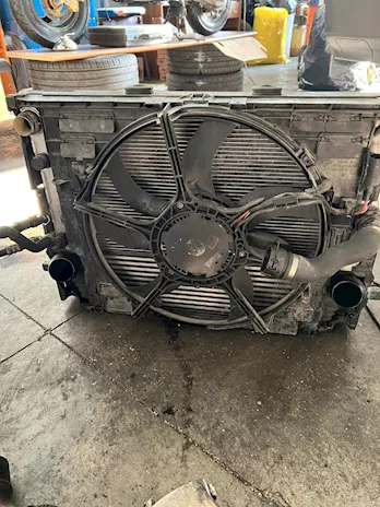 Kit Radiatori (acqua, A/C e intercooler) BMW 730D