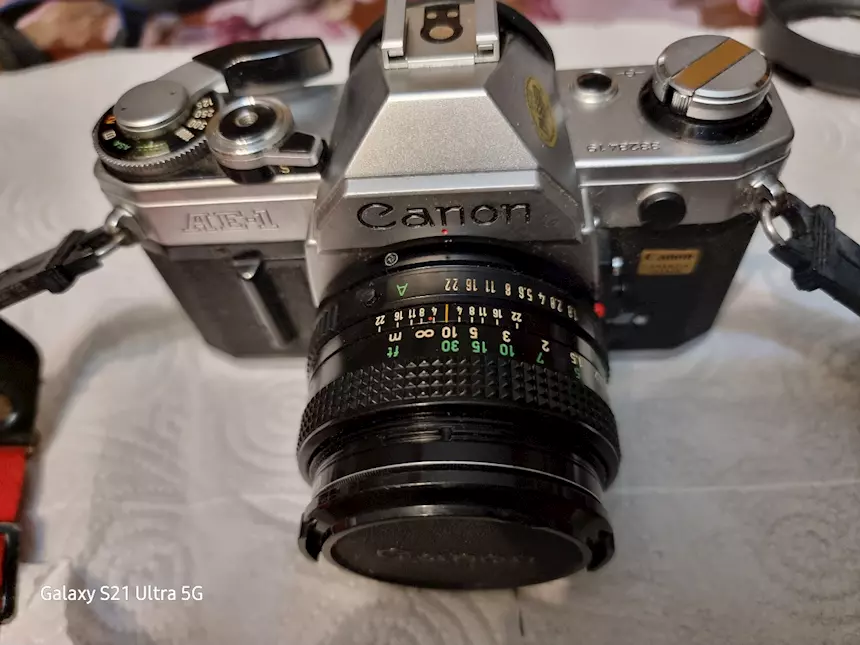Canon con vari obiettivi e riduttore