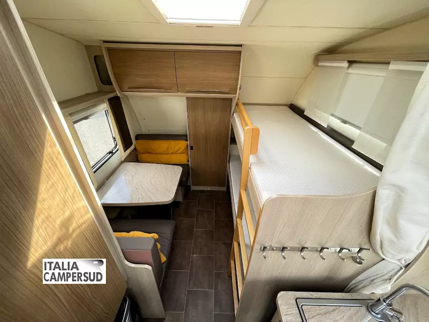 Caravan Burstner Averso Plus 510 TK Con 7 Posti Del 2014 Km 1, anno 06 - Foto 8