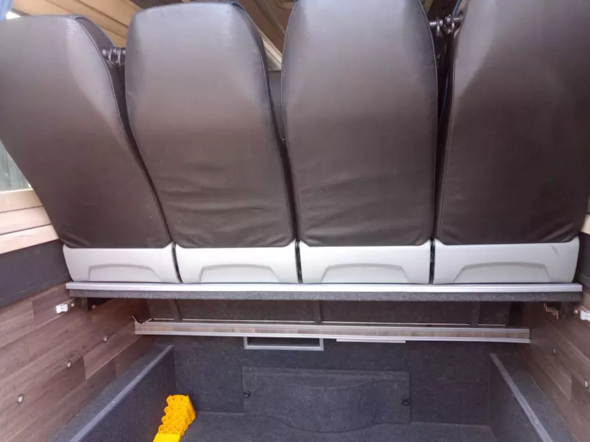 Foto 4Mercedes Sprinter 519 Nuovo modello 2020 -20 posti Km 400000, cambio automatico