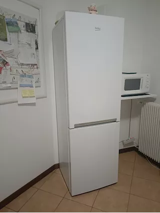 Frigo e Freezer Beko Combinato No Frost A+, modello RCNA320K20W - Anteprima 1