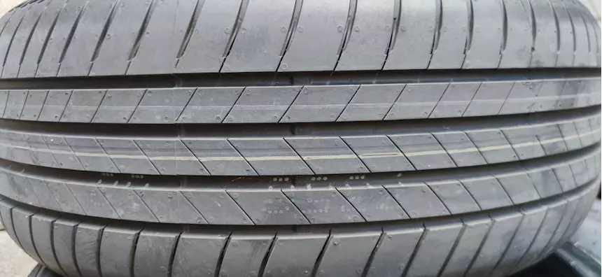 Vendesi 4 pneumatici - Foto 3