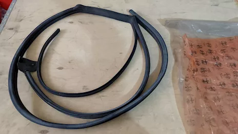 Guarnizione telaio porta destra Alfa Romeo GTV 916