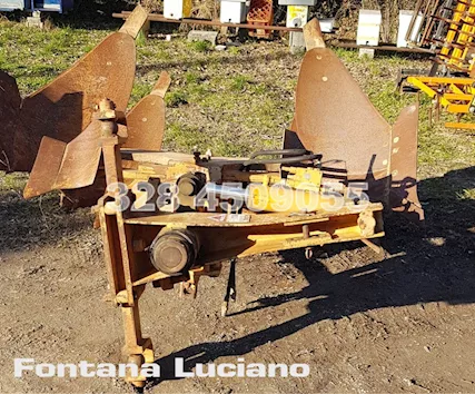 Aratro bivomere Moro per trattore 110 cavalli