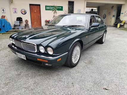 Jaguar xj6