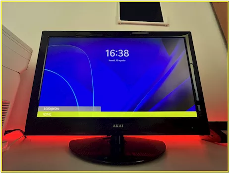 Tv-Monitor Akay Aktv245led 24.5p Led FHD, ottimo stato, prezzo non trattabile - Anteprima 2