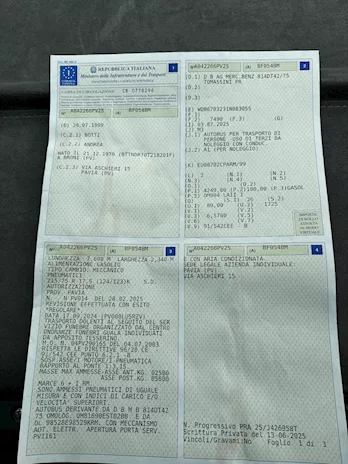 Vendo autobus Mercedes Anno 1999 Km 75000 Euro 2, in ottime condizioni - Anteprima 3