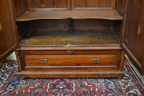 Antico armadio bifacciale toscano dei primi del 900, in legno massello - Anteprima 4