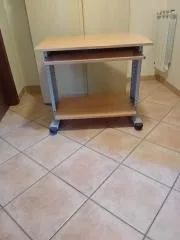 Mobiletto porta pc