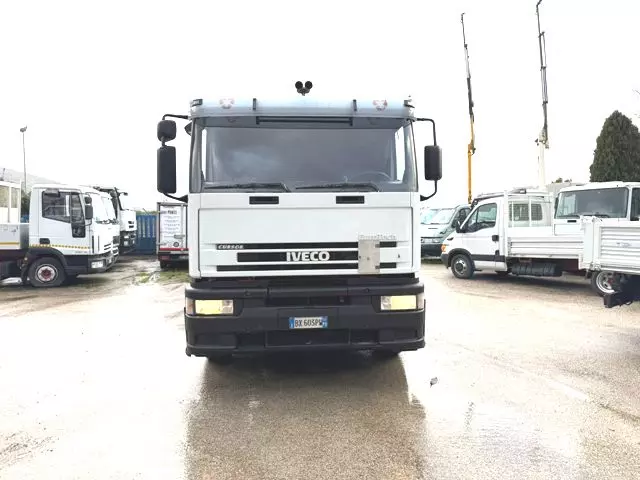 Foto 3Camion Marca Iveco Eurotech Cursor 260e43 scarrabile Anno 2001