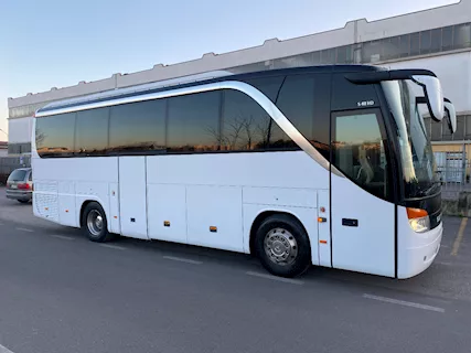 Autobus/ Setra 45 posti anno 2006