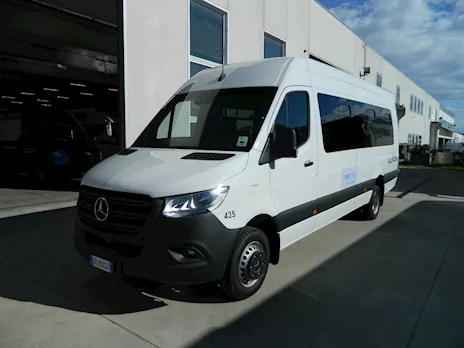 Scuolabus Euro 6 da 19 a 36 pax Iveco, cambio automatico - Anteprima 12