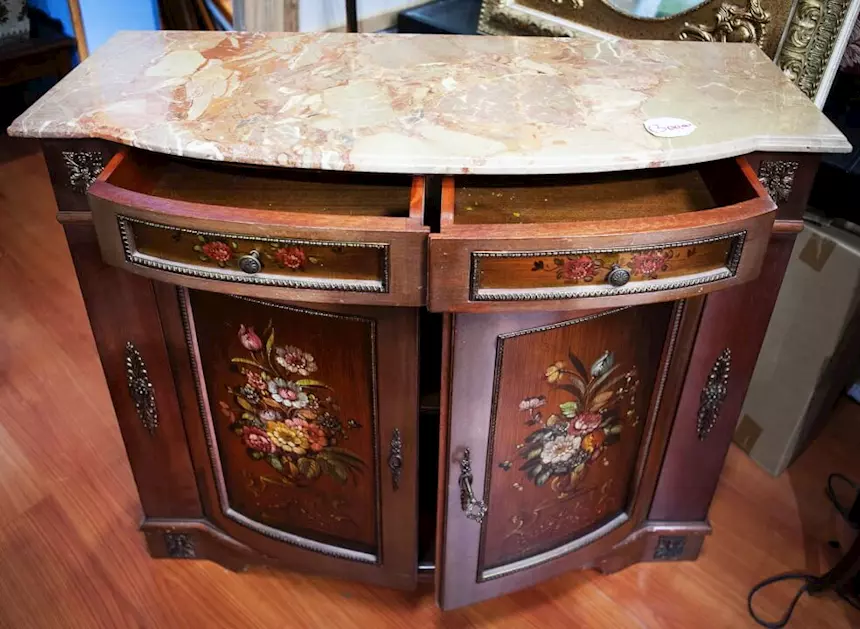 Piccola Credenza Stile Classico in Noce Scuro - Foto 4