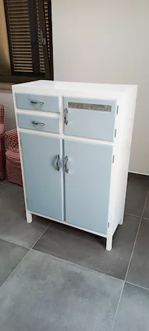 Mobiletto vintage in legno, ottimo stato - Anteprima 2