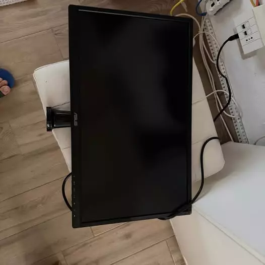 monitor Asus 24 pollici