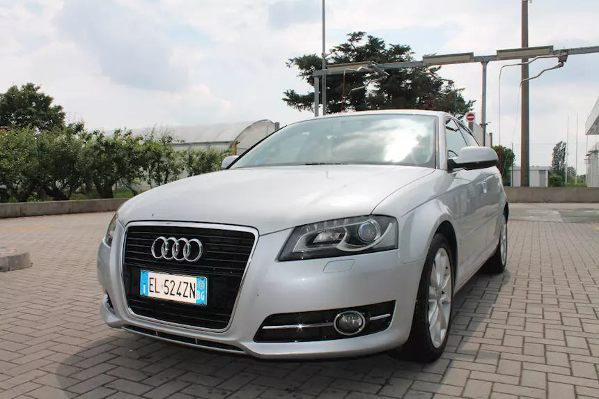 Audi A3 T-Tronic 2.0 TDI - 141 CV - automatica Anno 2012, modello con - Foto 2