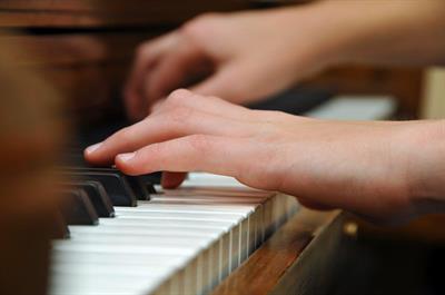 Lezioni di Pianoforte per bambini e adulti