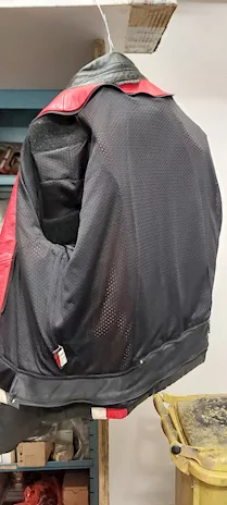 Giacca pelle Dainese, taglia 48, in buone condizioni - Anteprima 3