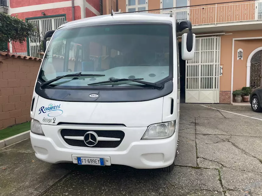 Mercedes Beluga 2 Anno 2005 Km 900000 Euro 3, ottimo stato