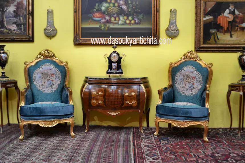 Comò bombato a due cassetti stile Luigi XV - Foto 1