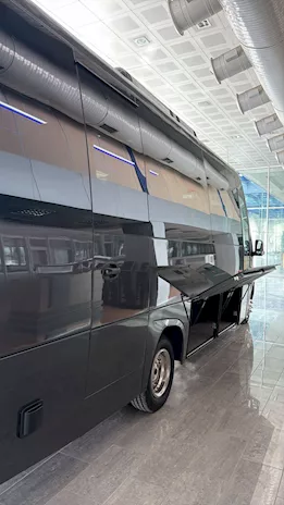 Sprinter - Minibus 25+1+1 full optional nuovo Mercedes Km 0, pronta consegna - Anteprima 4