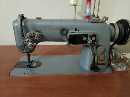 Macchina per cucire industriale lineare e zig-zag