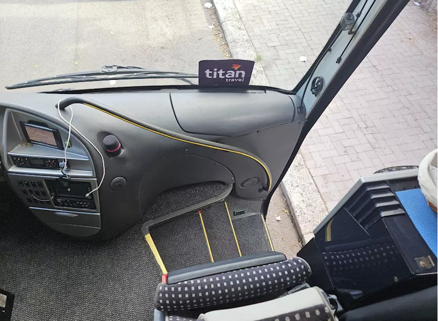 Foto 2Vendo Irizar HDH 3assi 13 m Anno 2008 Km 1300000 Euro 4, motore rifatto