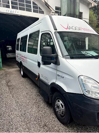 Iveco 19 posti Anno 2008 Km 550000 - Foto 2